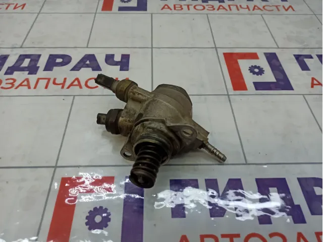 Насос (ТНВД) Audi A5 06E127025M