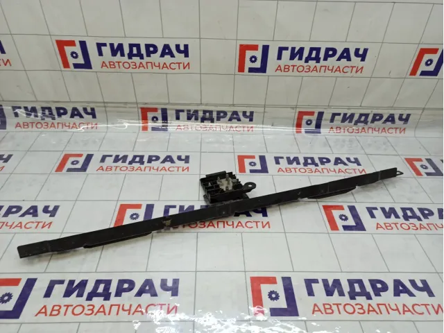 Кронштейн Audi A5 8K0805629B