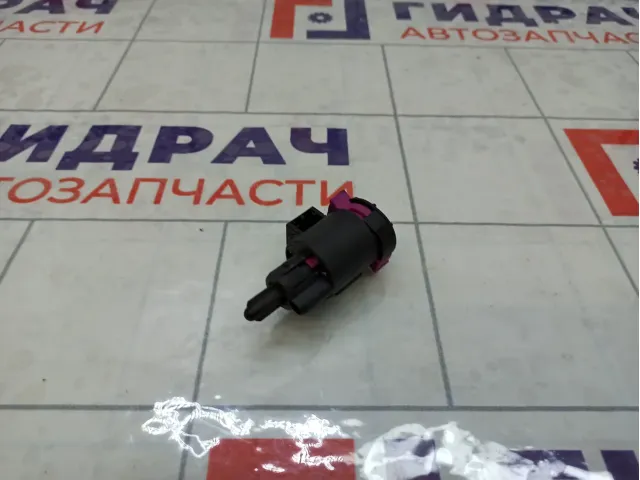 Датчик включения стоп сигнала Audi A5 4F0945459B