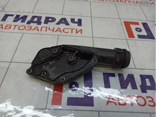 Фланец системы охлаждения Audi A5 06E121168B