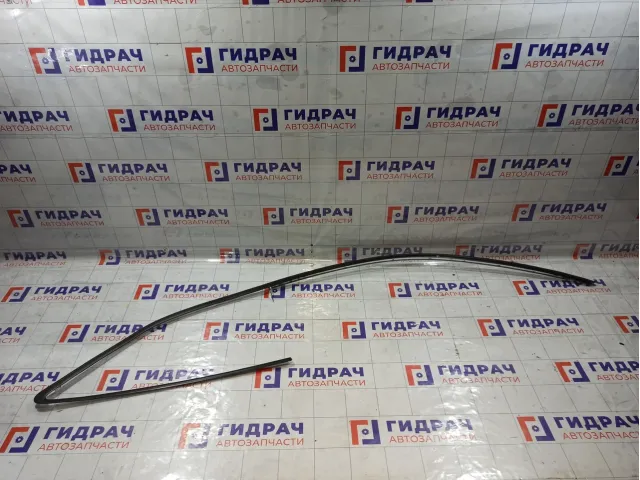 Молдинг крыши правый Audi A5 8T0853704F2ZZ