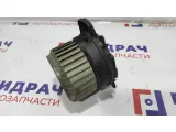Моторчик отопителя Audi A6 4H1820021B.