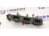 Коллектор впускной правый Audi A6 06E133110AF. С топливной рампой.