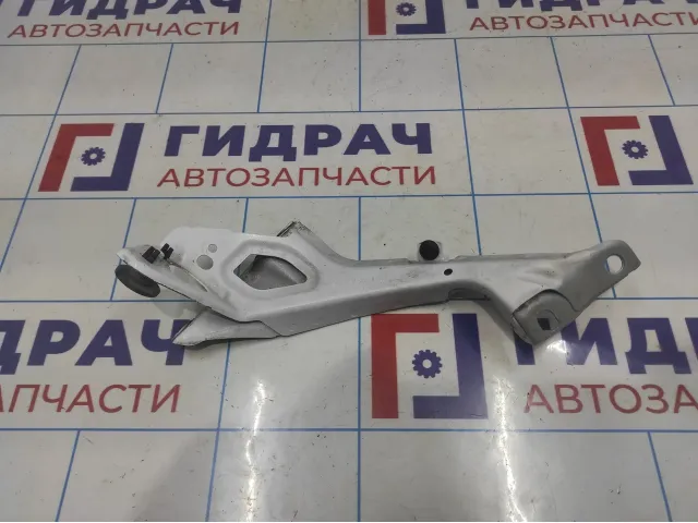 Кронштейн крепления крыла левый Audi A6 (C7) 4G0821135A