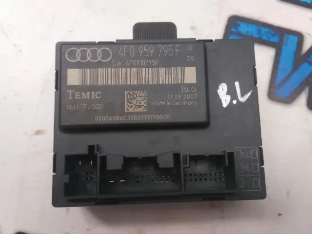 Блок комфорта задний левый Audi A6 С6 2007 4F0959795F Отличное состояние