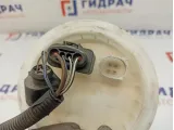 Фланец топливного насоса левый Audi A8 3D0919679.