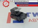 Кнопка фиксатора стояночного тормоза Audi A8 4E1927225A. Царапины.