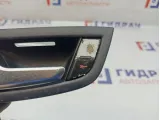 Ручка двери внутренняя левая Audi A8 4E0837019. Царапины, потертость.