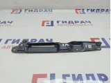 Кронштейн потолочной ручки Audi A8 4E0809585C. Задний левый.