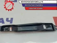 Кронштейн потолочной ручки Audi A8 4E0809568B. Передний правый.