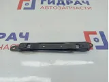 Кронштейн потолочной ручки Audi A8 4E0809568B. Передний правый.