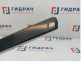 Накладка на стойку левая Audi A8 4E0853377B. Царапины, потертость.