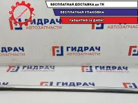 Накладка стекла переднего правого Audi A8 4E0853284E. Хром.