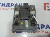 Плафон салонный задний Audi A8 4E0947111G.