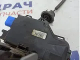 Замок двери задней левой Audi A8 4E0839015.
