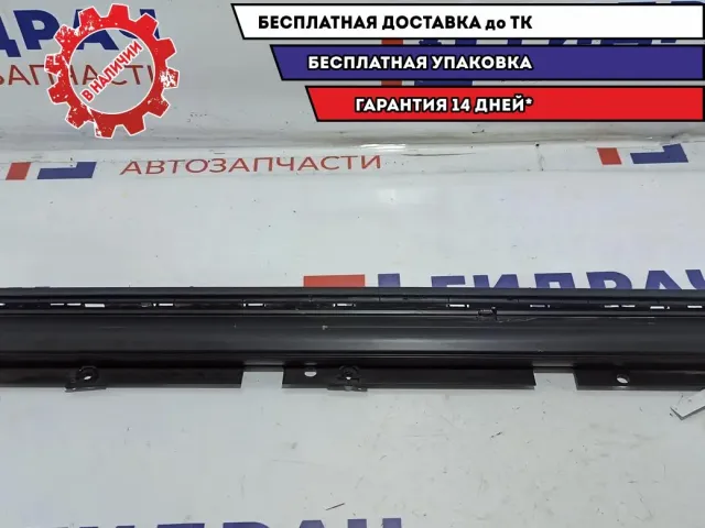 Шторка солнцезащитная задняя правая Audi A8 4E0861334.