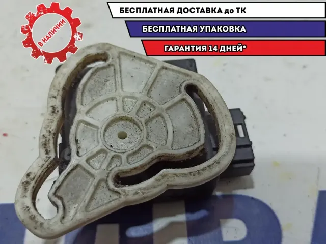 Моторчик заслонки отопителя Audi A8 4E0820511.