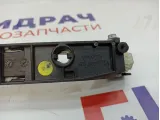 Кронштейн заднего бампера правый Audi A8 4E0809916A.