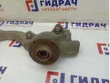 Кулак поворотный передний левый Audi A8 4E0407253R.