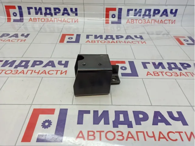 Кронштейн буксировочной петли правый Audi Q5 (8R) 8R0813384B