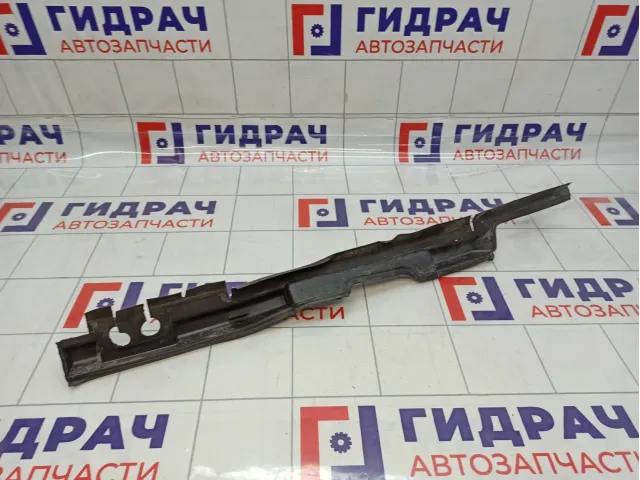 Пыльник радиатора верхний Audi Q5 (8R) 8R0121292B