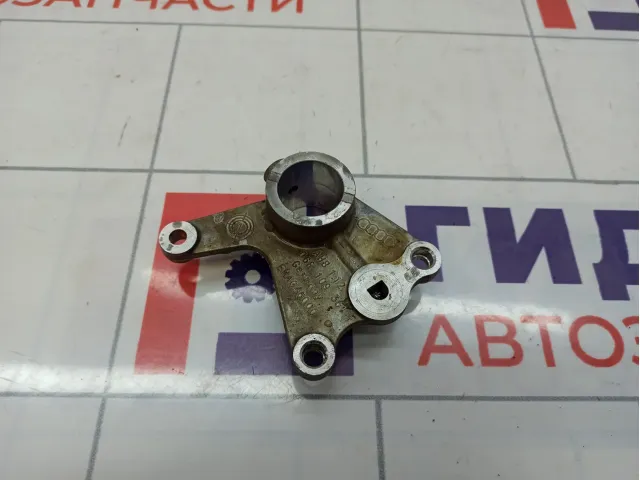 Кронштейн промежуточного вала Audi Q5 (8R) 06E109361F