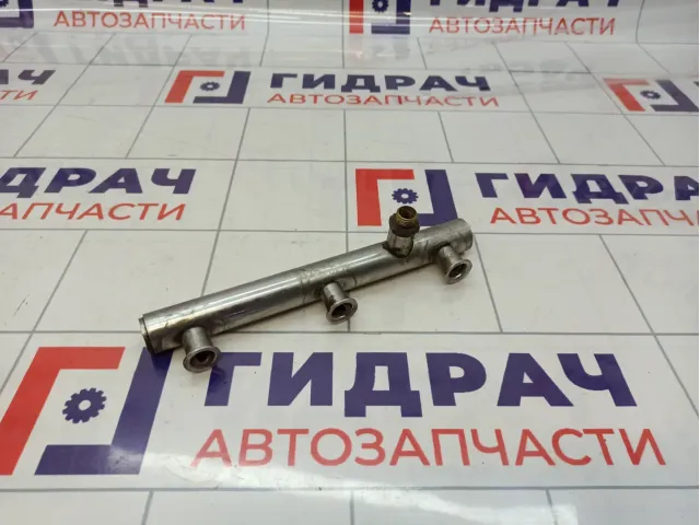 Рейка топливная (рампа) правая Audi Q5 (8R) 06E130090F