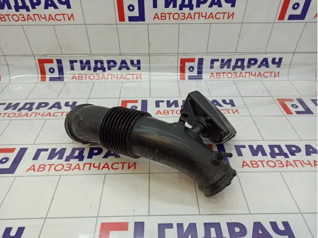 Патрубок воздушного фильтра Audi Q5 (8R) 06E129629S