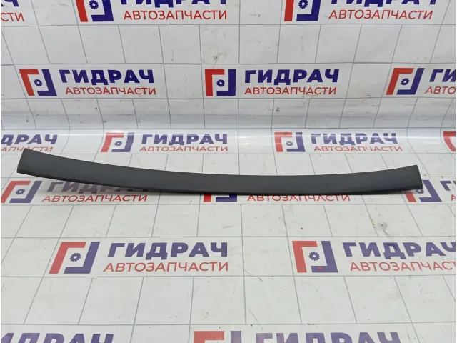 Обшивка двери багажника верхняя Audi Q7 (4L) 4L0867606A4PK