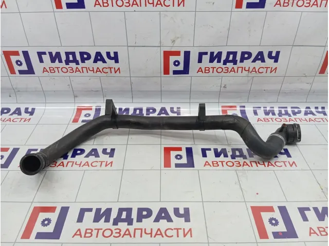 Патрубок системы охлаждения Audi Q7 (4L)