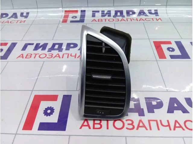 Дефлектор воздушный передний левый Audi Q7 4L0820901T