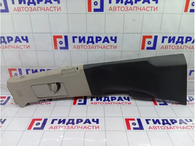 Обшивка стойки средней правой Audi Q7 4L0867240G