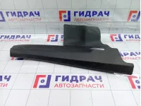 Обшивка стойки задней правой нижняя Audi Q7 4L0867768A