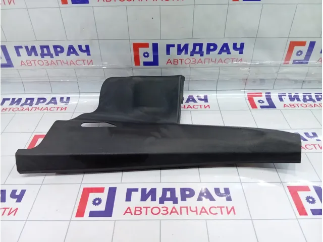 Обшивка стойки задней левой нижняя Audi Q7 4L0867767A