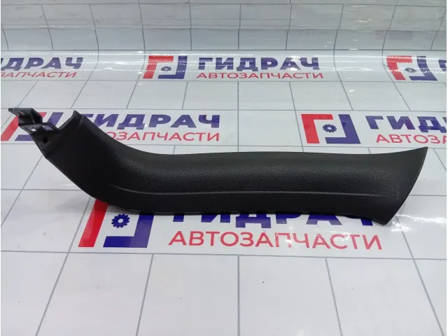 Обшивка двери (крышки) багажника правая Audi Q7 4L0867608