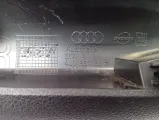 Обшивка двери (крышки) багажника правая Audi Q7 4L0867608