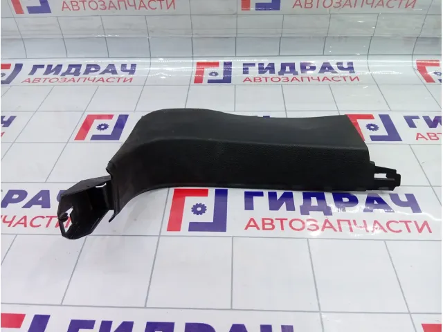Обшивка стойки передней правой нижняя Audi Q7 4L1867272C