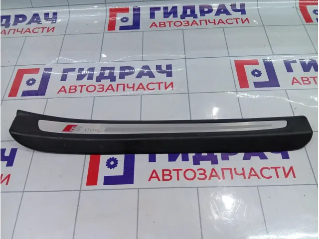 Накладка порога внутренняя декоративная передняя правая Audi Q7 4L0853374F