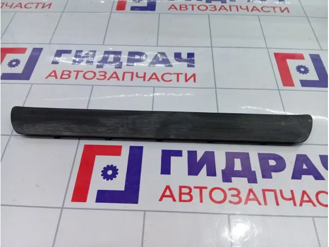 Накладка порога внутренняя задняя левая Audi Q7 4L0853793