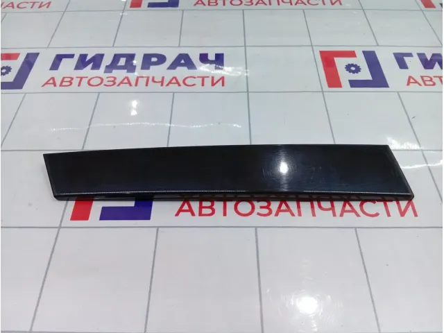 Накладка стекла заднего правого Audi Q7 4L0853378