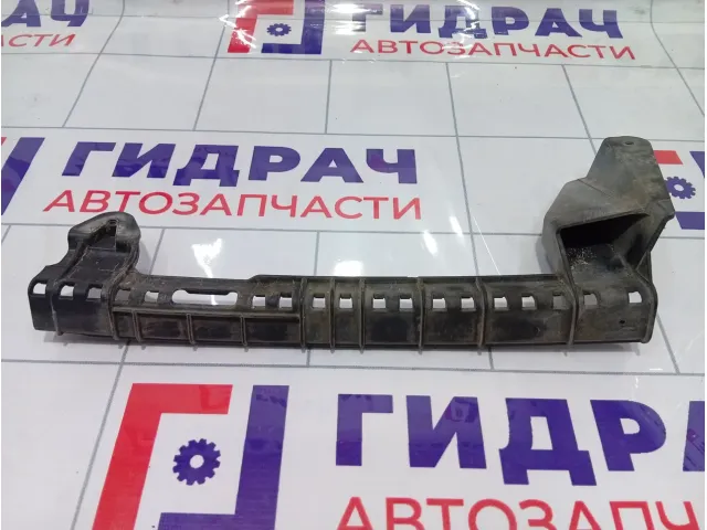 Направляющая стекла двери задней левой Audi Q7 4L0839067