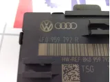 Блок комфорта двери передней правой Audi Q7 4F0959792R
