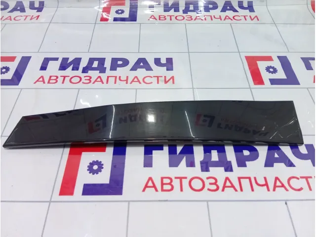 Накладка двери передней правой Audi Q7 4L0837902