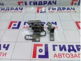Петли двери передней левой Audi Q7 4L0831401A