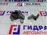 Петли двери передней правой Audi Q7 4L0831402A