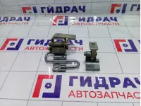 Петли двери задней правой Audi Q7 7L0833402C