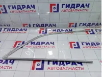 Молдинг стекла (форточки) задней правой Audi Q7 4L0853996A