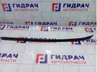 Молдинг лобового стекла правый Audi Q7 4L0845454