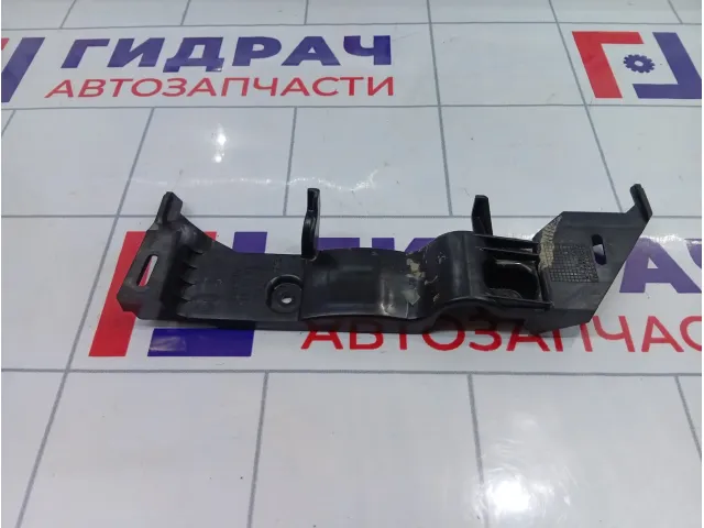 Кронштейн стойки средней правой Audi Q7 4L0858848