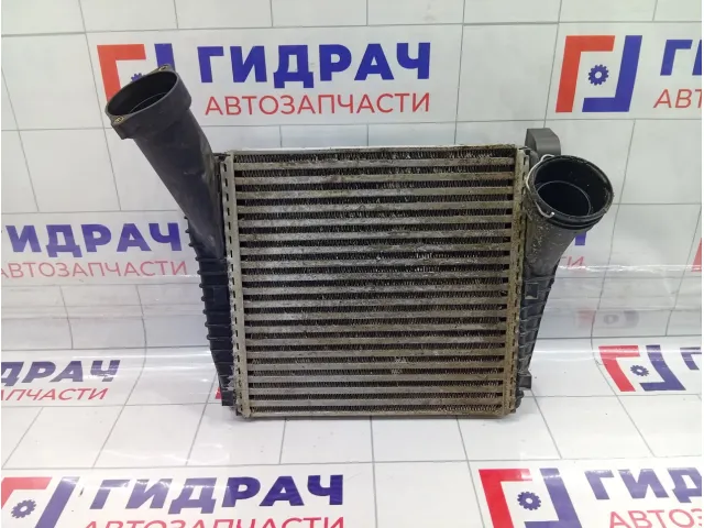 Интеркулер левый Audi Q7 7L6145803D
